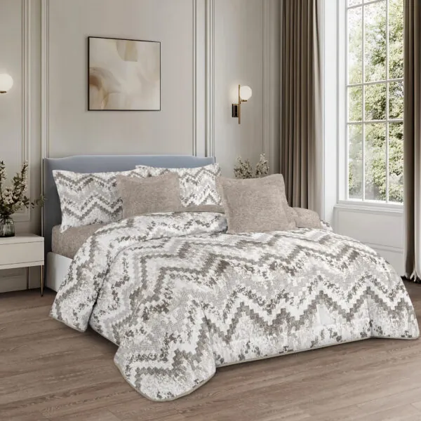 Modern Geometric Wavy Line Comforter Set